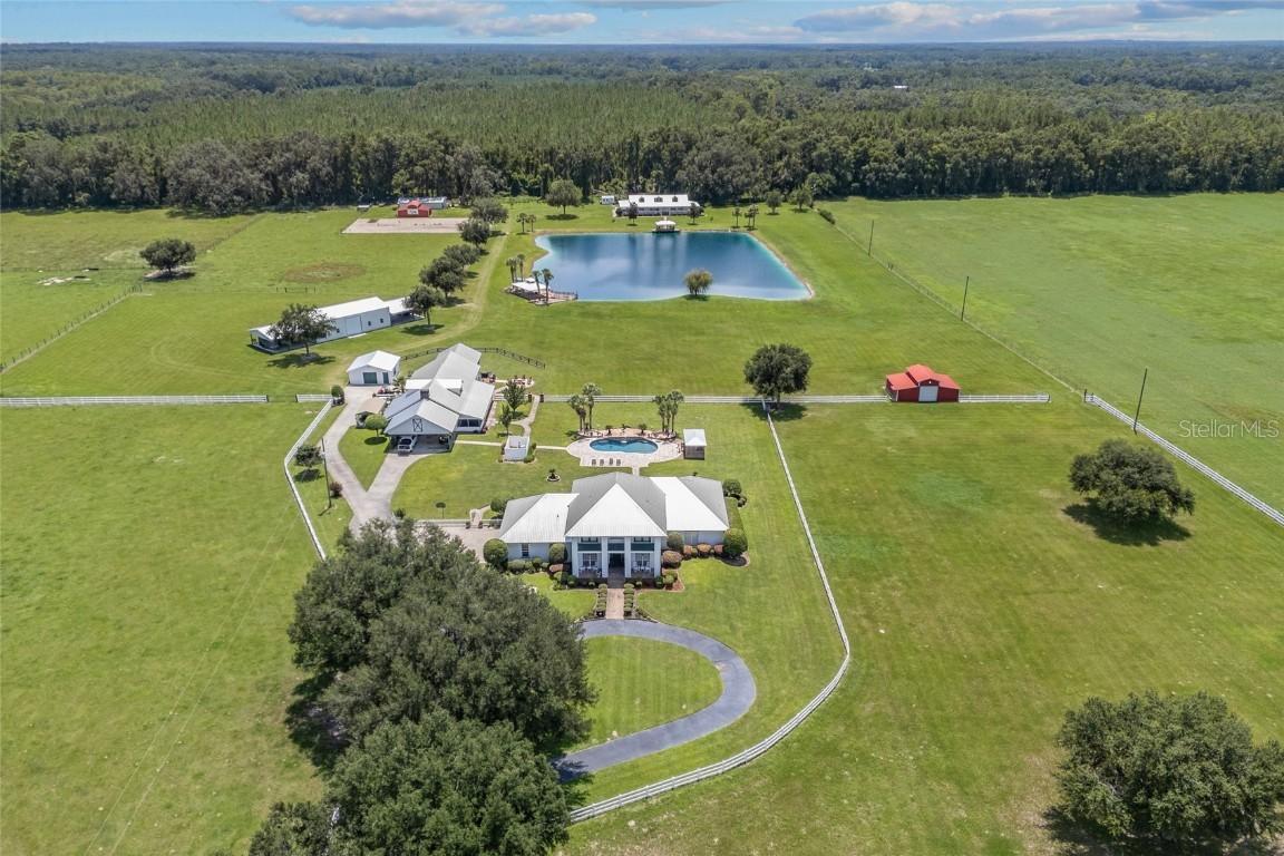 550 SW Gabriel Pl., Lake City, FL 32024