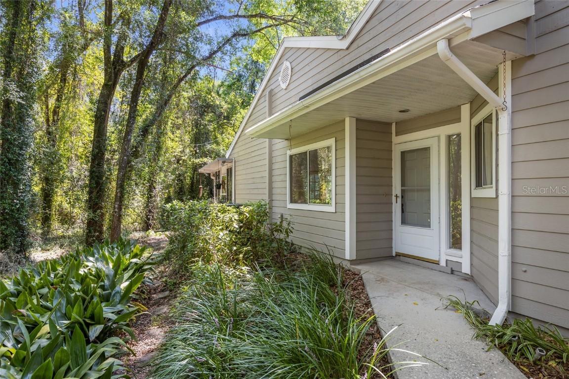 833 NW 124th Dr., Newberry, FL 32669