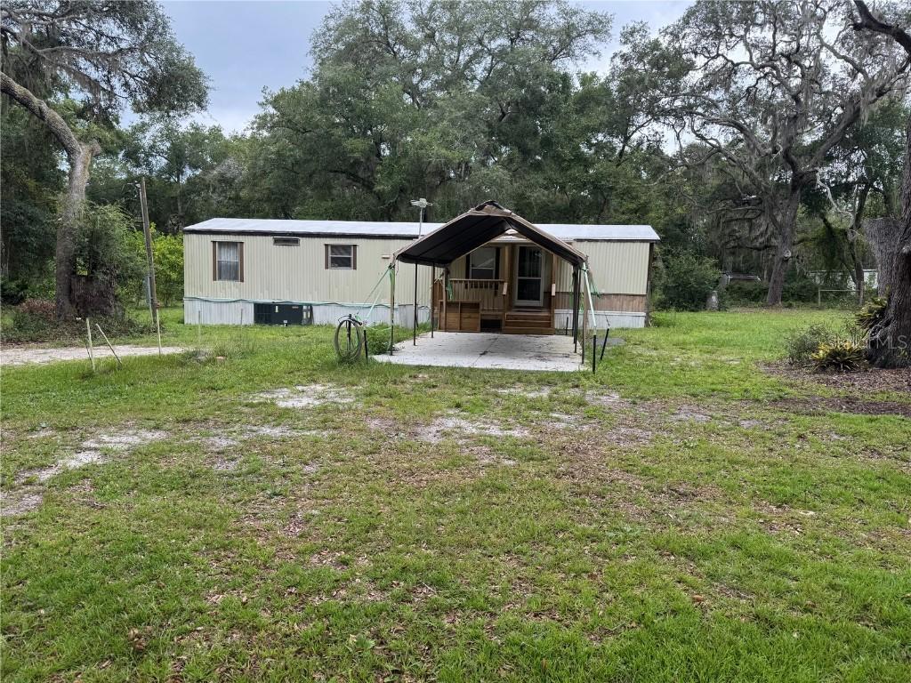 139 Woodland Ln., Hawthorne, FL 32640