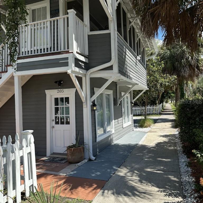 205 E Voorhis Ave., Deland, FL 32724