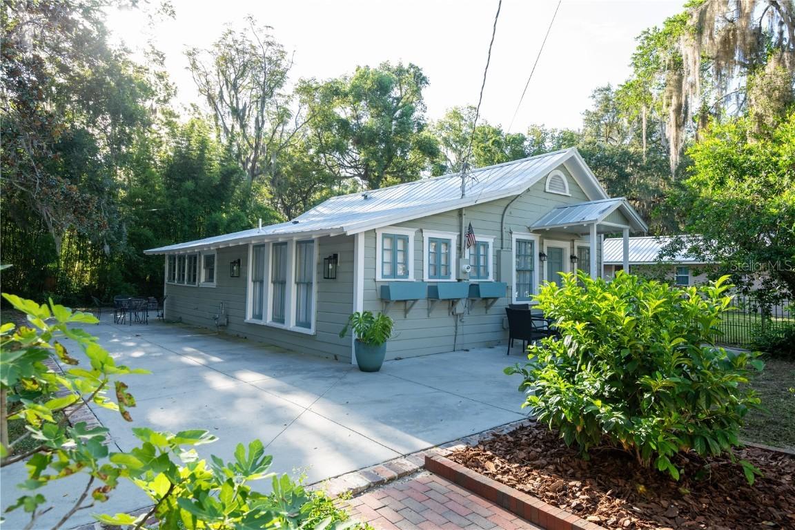 111 NE 7th St., Gainesville, FL 32601