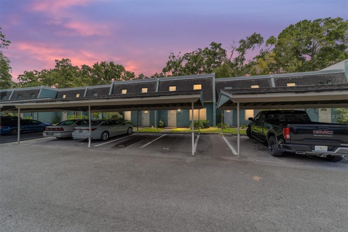 501 SW 75th St. #H6, Gainesville, FL 32607