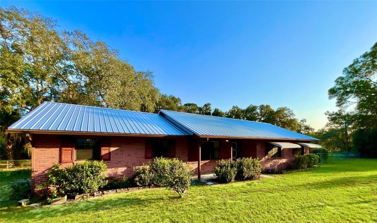 137 Oak Cir., Interlachen, FL 32148