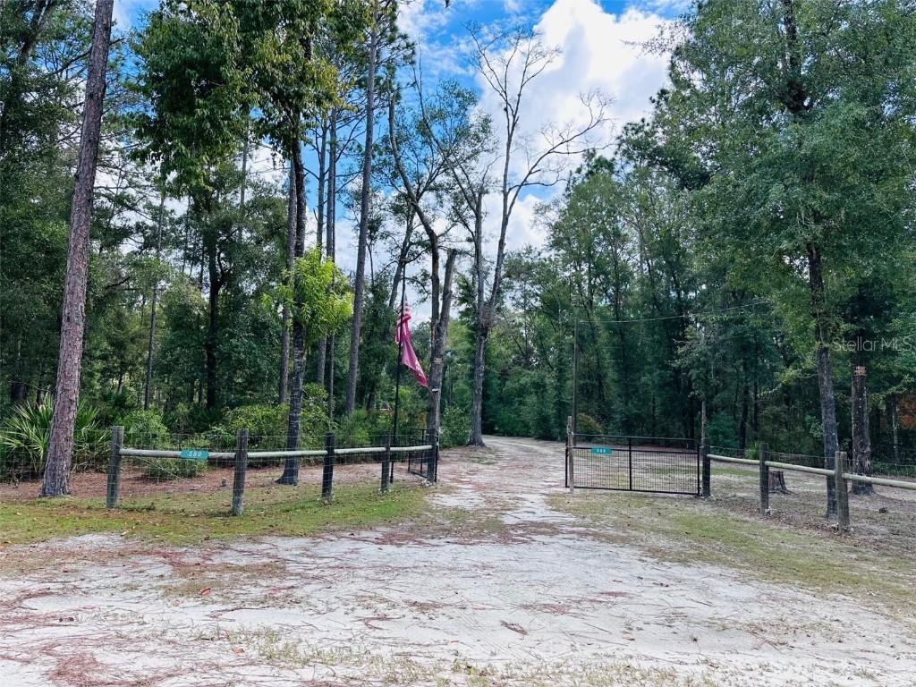 580 NE 829th St., Old Town, FL 32680