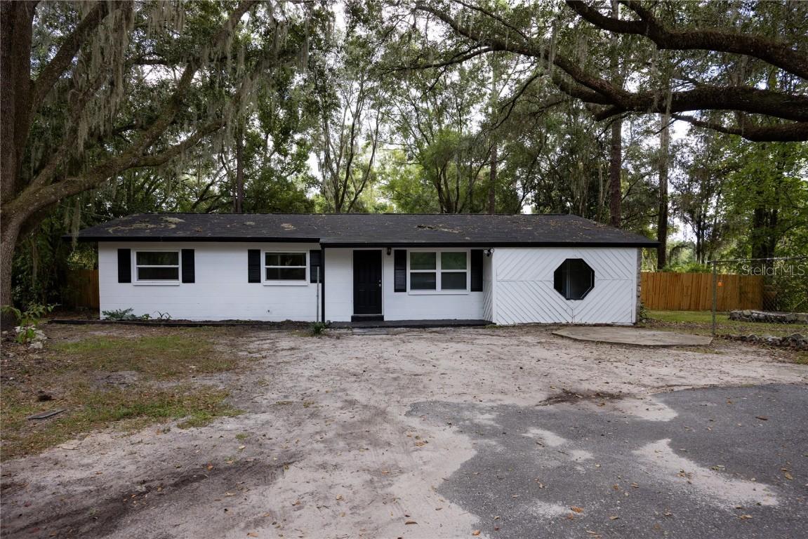 14637 NE 145th Ave., Waldo, FL 32694