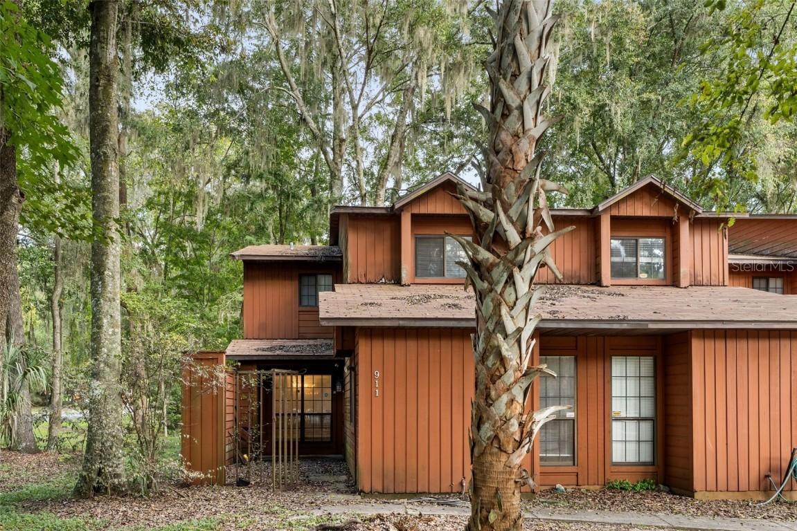 911 SW 57th Ter., Gainesville, FL 32607