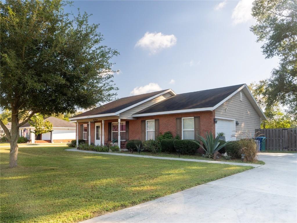 2075 SW 254 St., Newberry, FL 32669