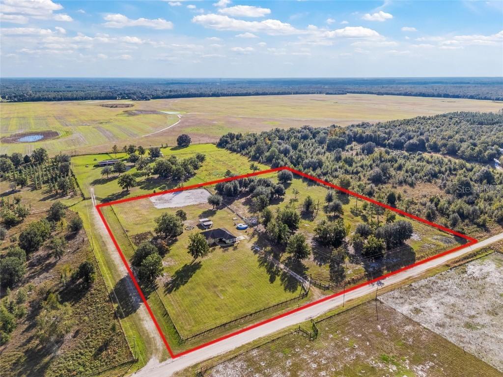 630 SW Marigold Pl., Fort White, FL 32038