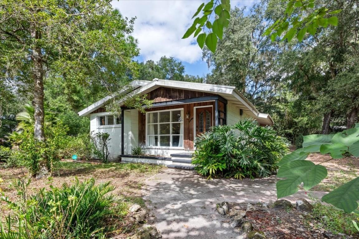 1124 NW 40th Ave., Gainesville, FL 32609