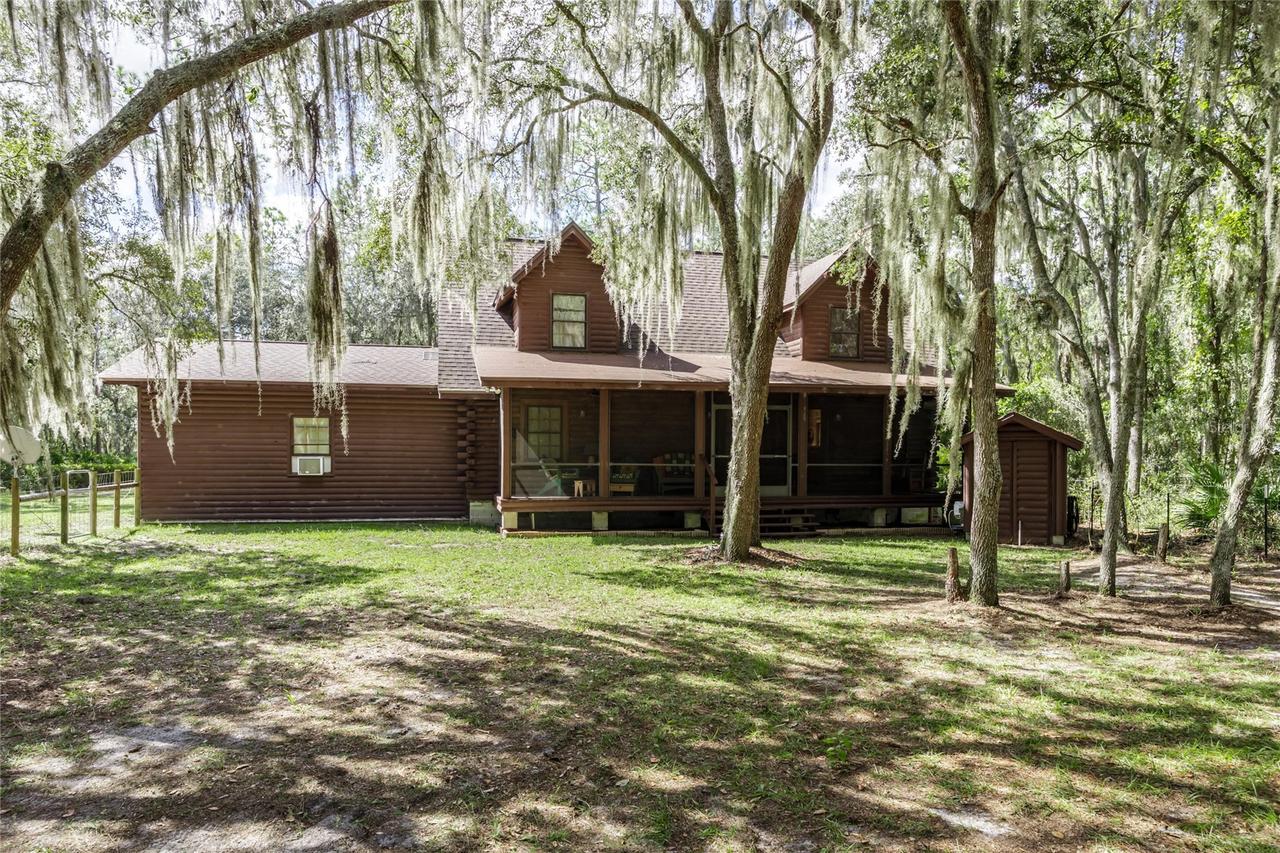 239 Riley Lake Dr., Hawthorne, FL 32640