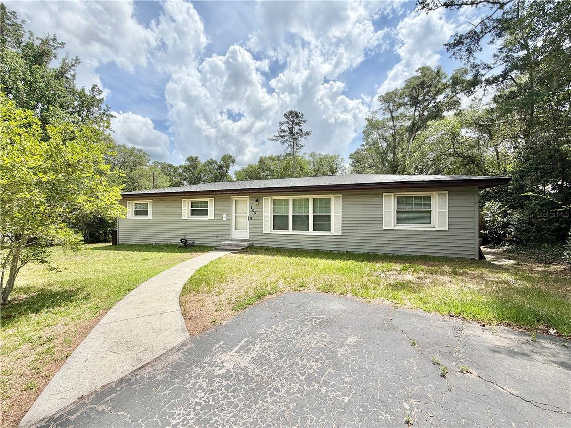 405 NW 123rd St., Newberry, FL 32669
