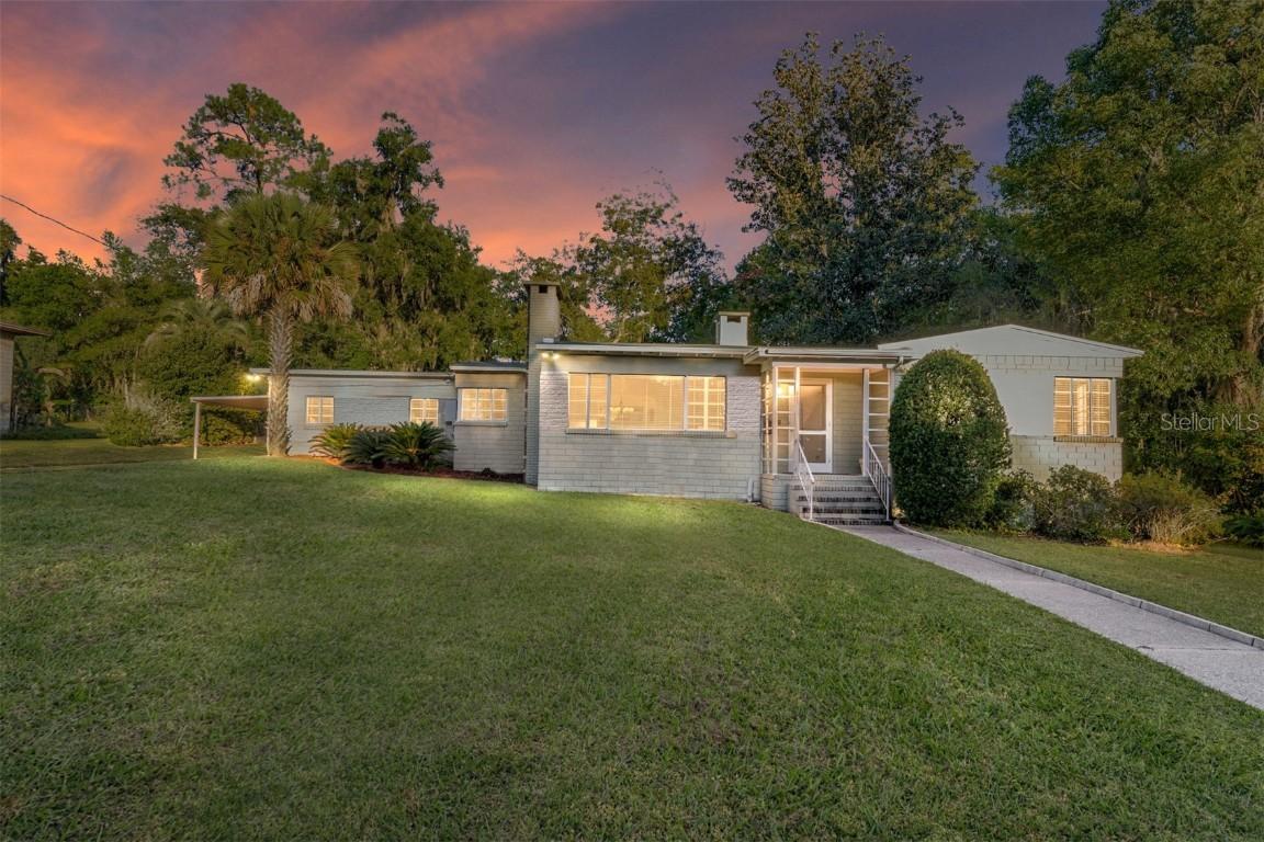 1067 SW 11th Ter., Gainesville, FL 32601