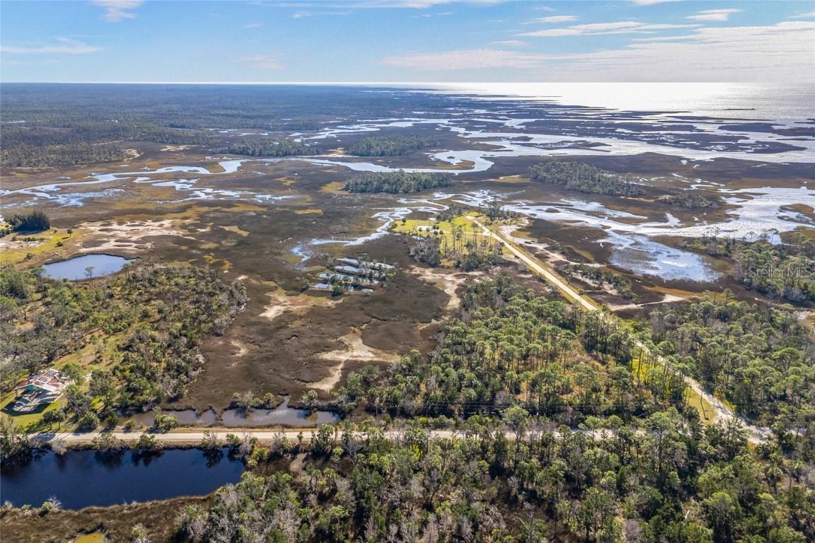 125 SW 284 Ave., Steinhatchee, FL 32359