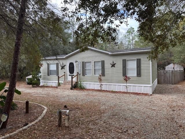 503 Theresa Ave., Interlachen, FL 32148