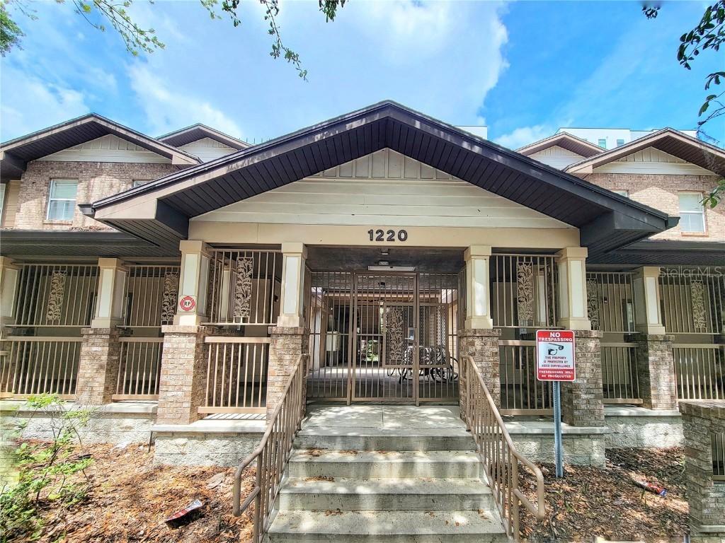 1220 SW 1st Ave. #304, Gainesville, FL 32601