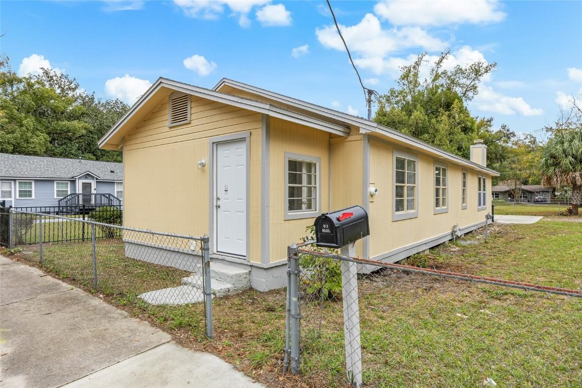 2203 NE 8th Ave., Gainesville, FL 32641