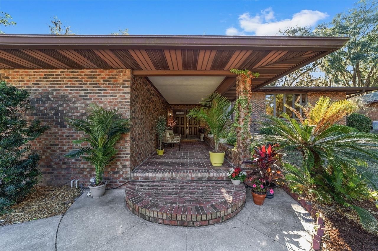 6015 SW 36th Way, Gainesville, FL 32608