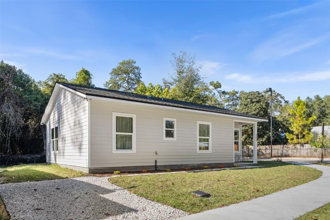 702 SE 8th St., Gainesville, FL 32601
