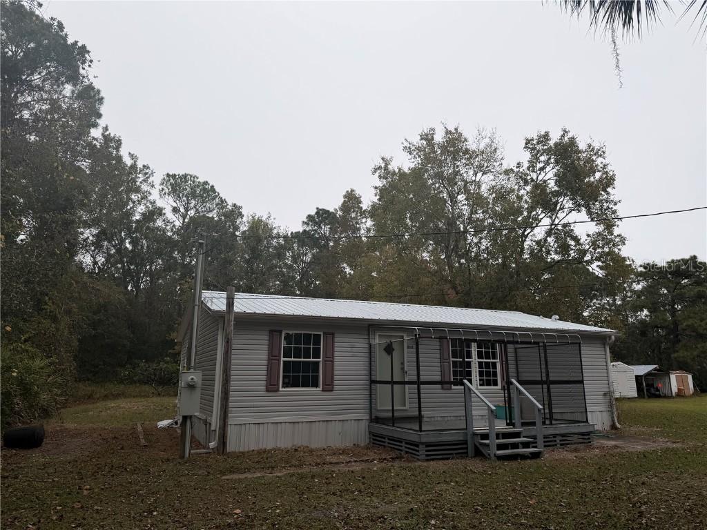 212 Paradise Shores Rd., Crescent City, FL 32112