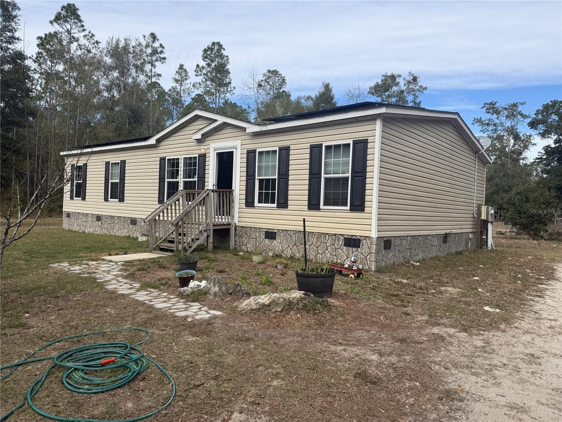 317 SW Cumberland St., Fort White, FL 32038