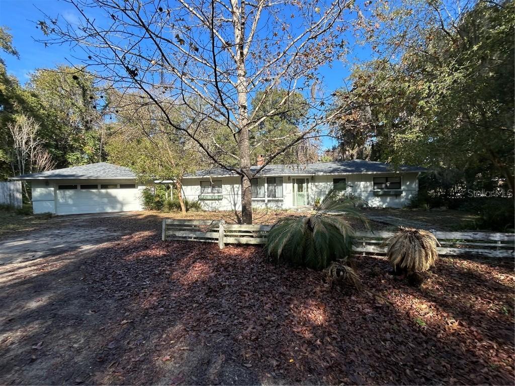 6116 Trout St., Melrose, FL 32666