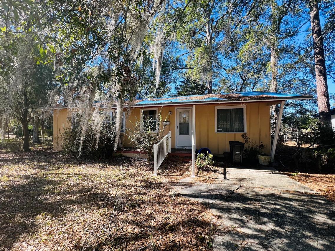 1004 NE 22nd St., Gainesville, FL 32641