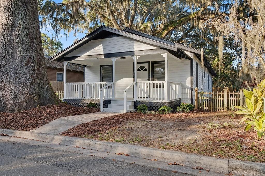 526 NW 3rd St., Gainesville, FL 32601