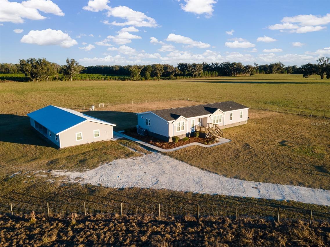 3789 NW 202nd St., Newberry, FL 32669