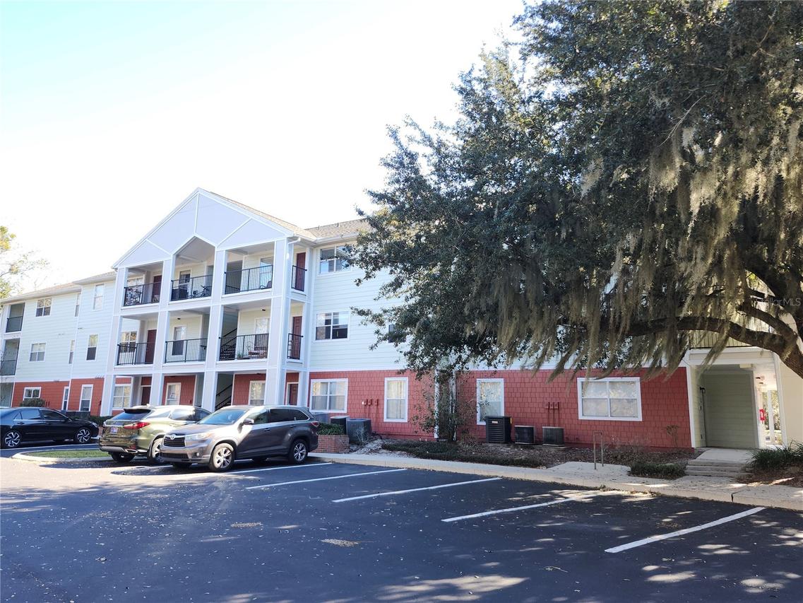 2360 SW Archer Rd. #605, Gainesville, FL 32608