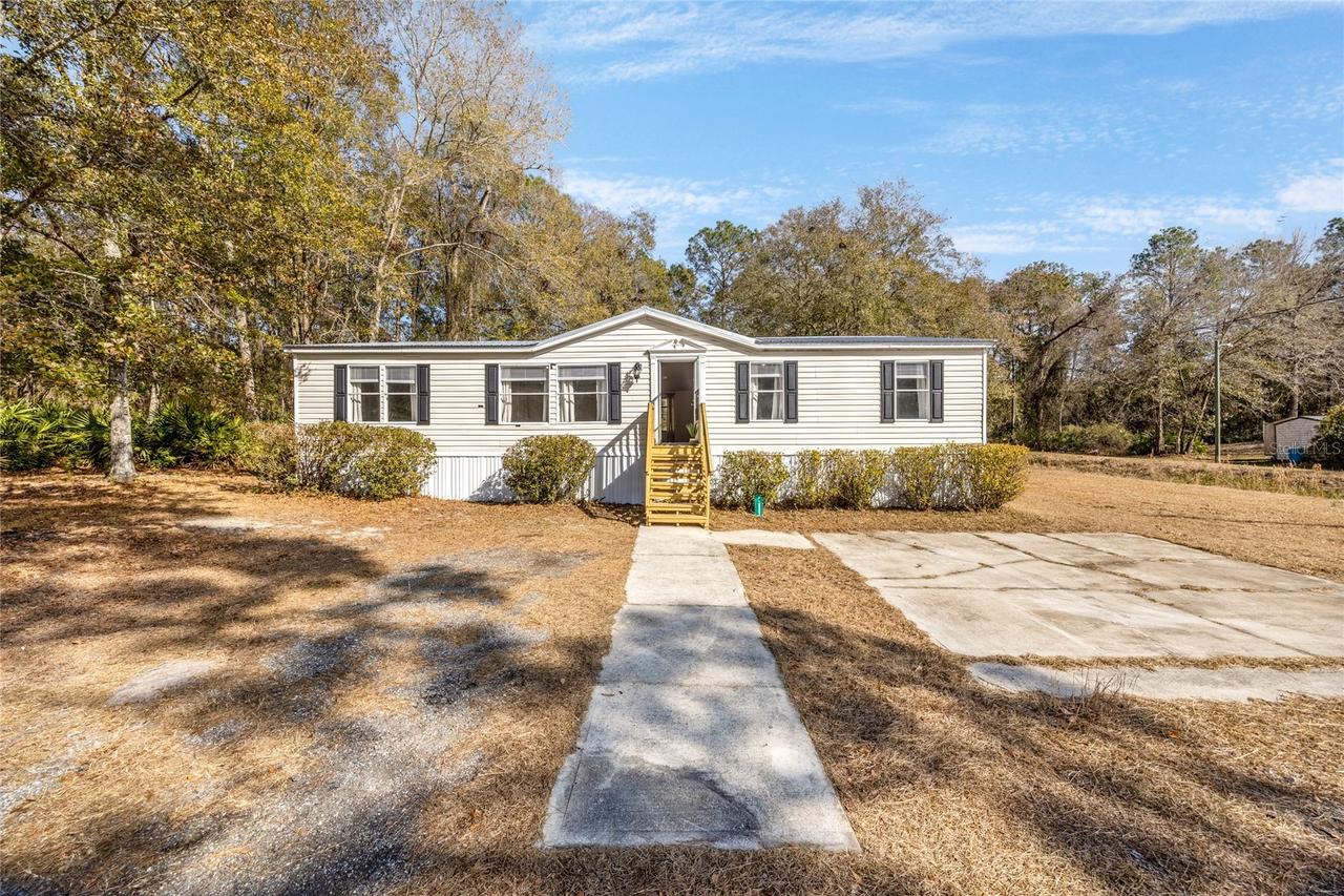 13907 NE 180th St., Waldo, FL 32694