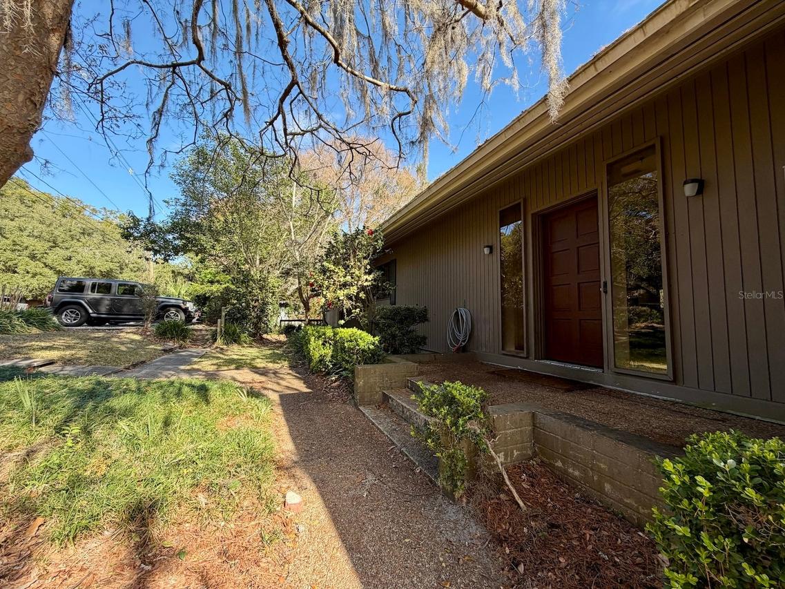 21 SW 23rd Ter., Gainesville, FL 32607