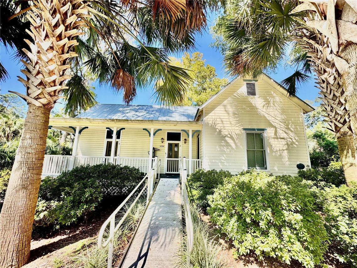 18708 NW 240th St., High Springs, FL 32643