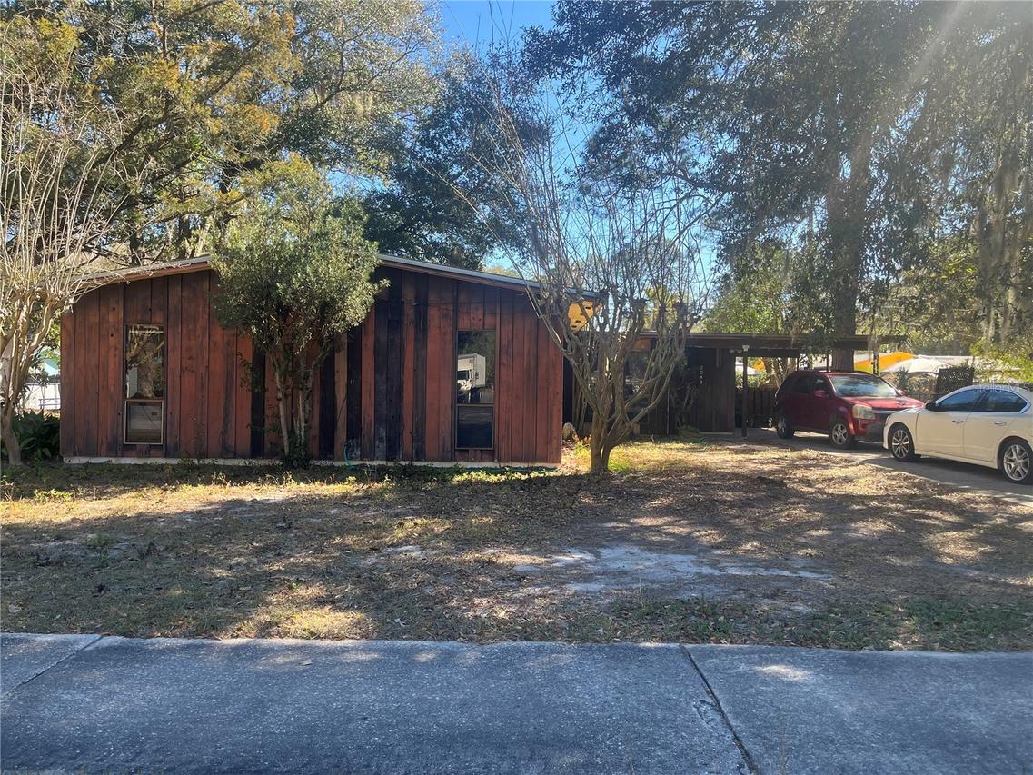 2049 NE 15th St., Gainesville, FL 32609