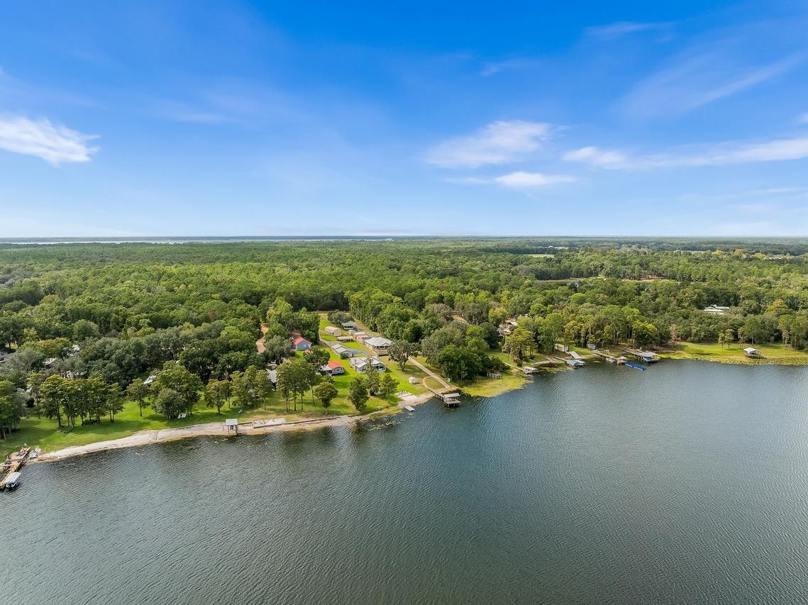 8449 Lilly Lake Rd., Melrose, FL 32666