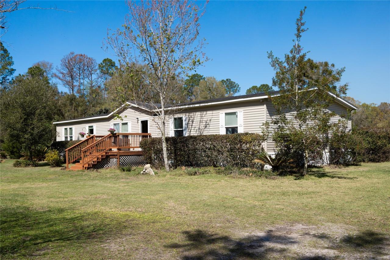 25228 NW 158th Ave., High Springs, FL 32643