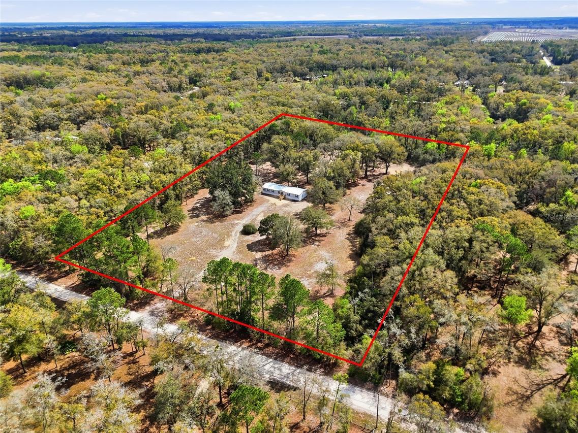 8469 SE 71st St., Newberry, FL 32669