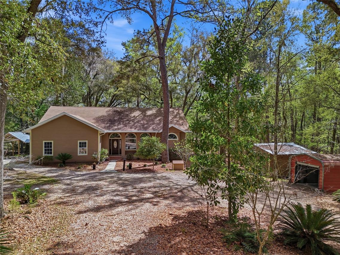 19513 NW 240th Ln., High Springs, FL 32643