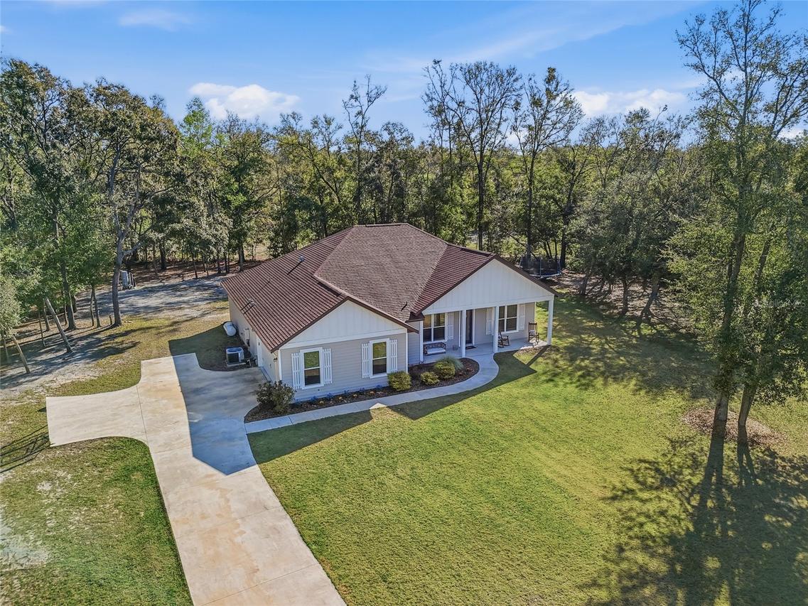 8920 NE 8th Pl., High Springs, FL 32643