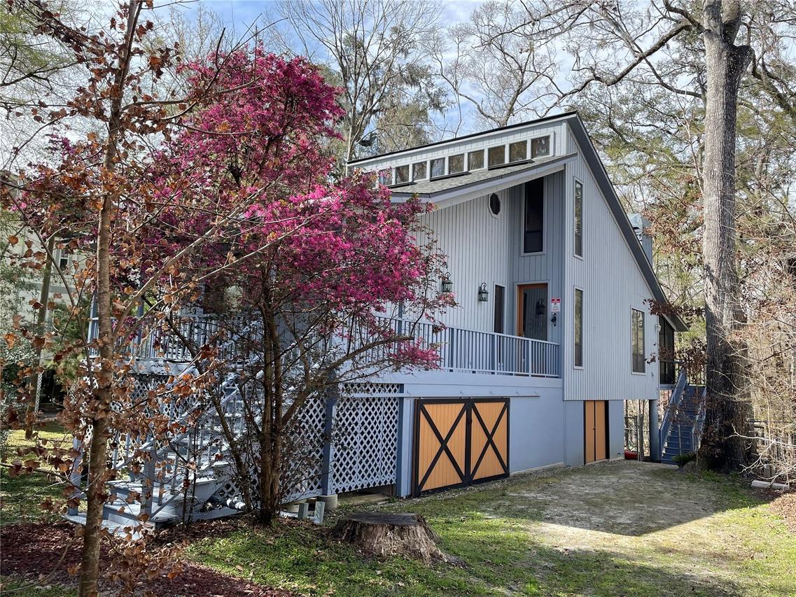 1376 Riverside Ave., Fort White, FL 32038