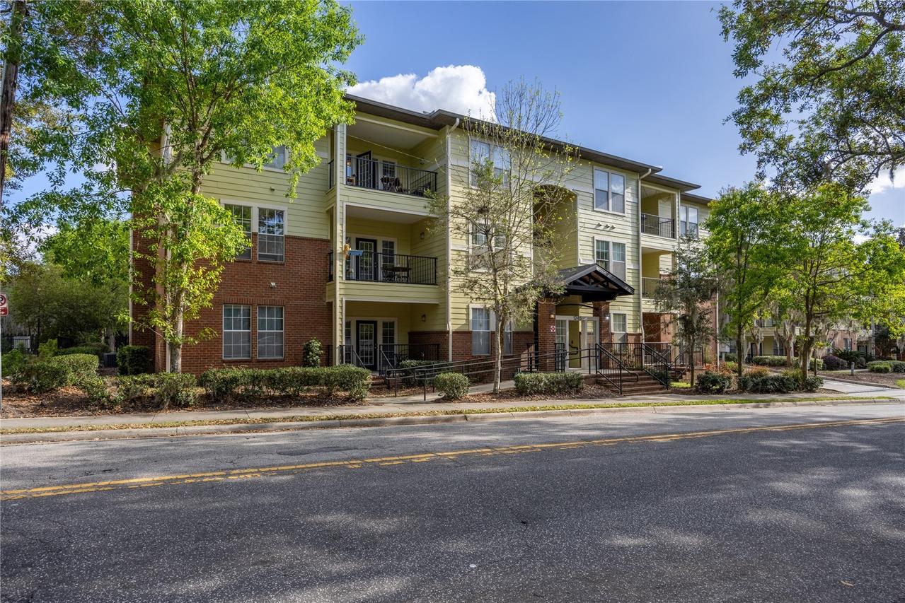 1245 SW 9th Rd. #202, Gainesville, FL 32601