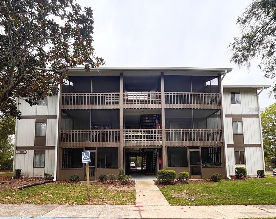 6519 W Newberry Rd. #604, Gainesville, FL 32605