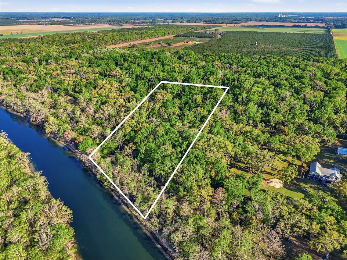 4941 River Run Rd., Branford, FL 32008