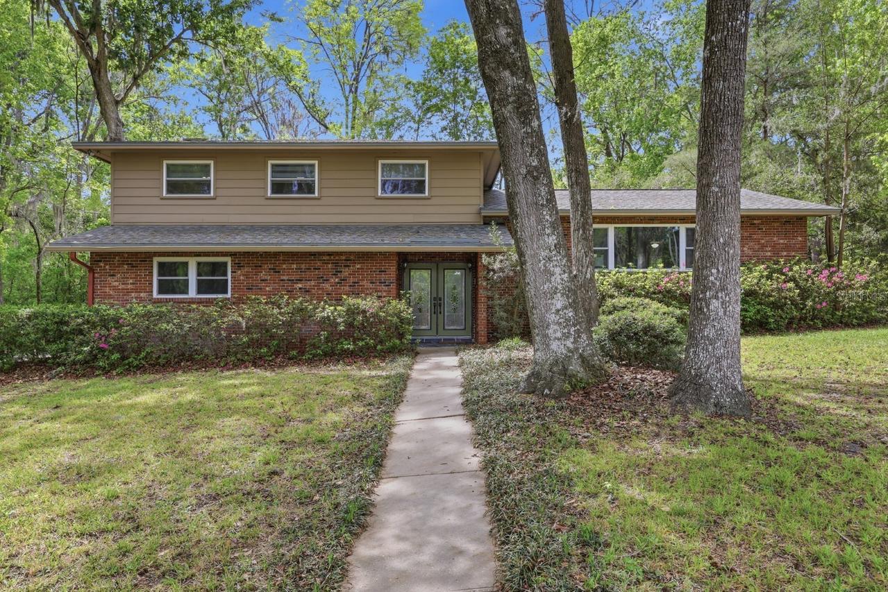 9235 NW 11th Pl., Gainesville, FL 32606