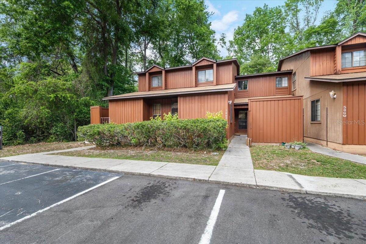 5864 SW 8th Pl., Gainesville, FL 32607