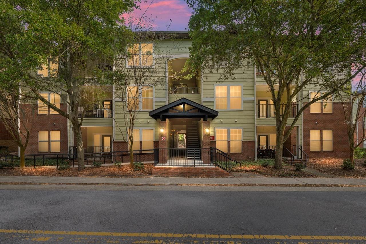 1235 SW 9th Rd. #301, Gainesville, FL 32601