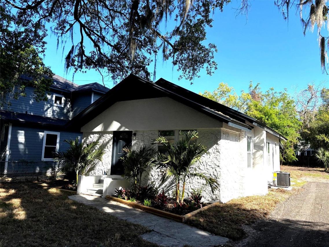 418 NW 3rd Ave., Gainesville, FL 32601