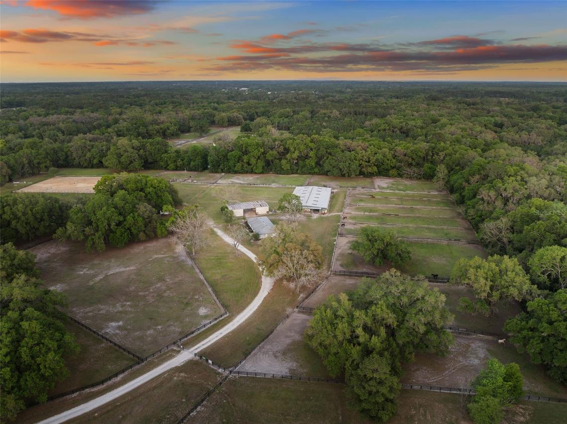 16525 SW 5th Pl., Newberry, FL 32669