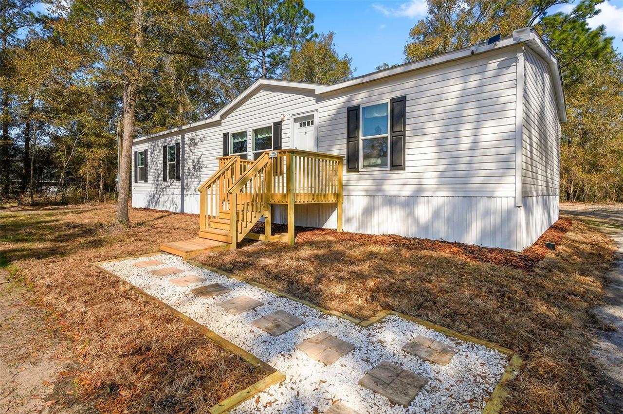 6951 NE 104 Ct., Bronson, FL 32621