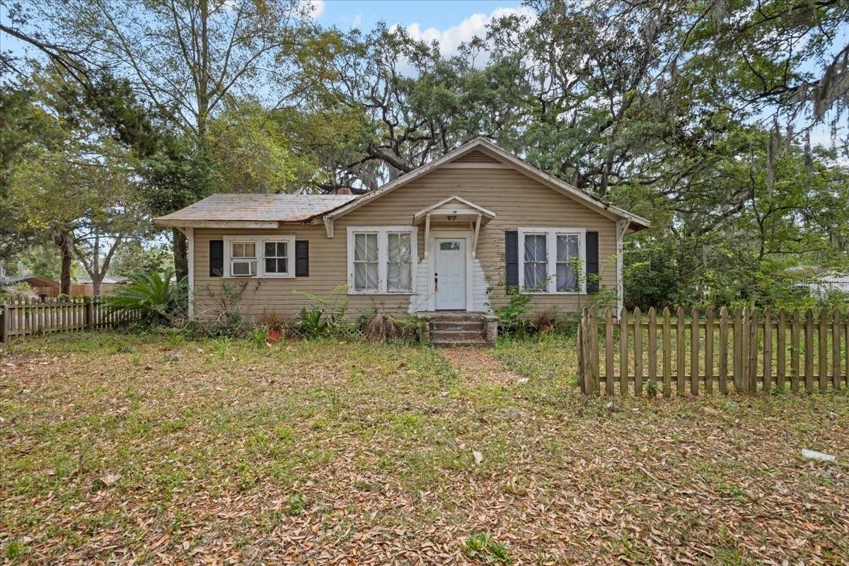 518 NE 2nd St., Trenton, FL 32693