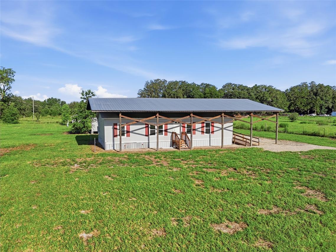 125 NW 40th Ave., Bell, FL 32619